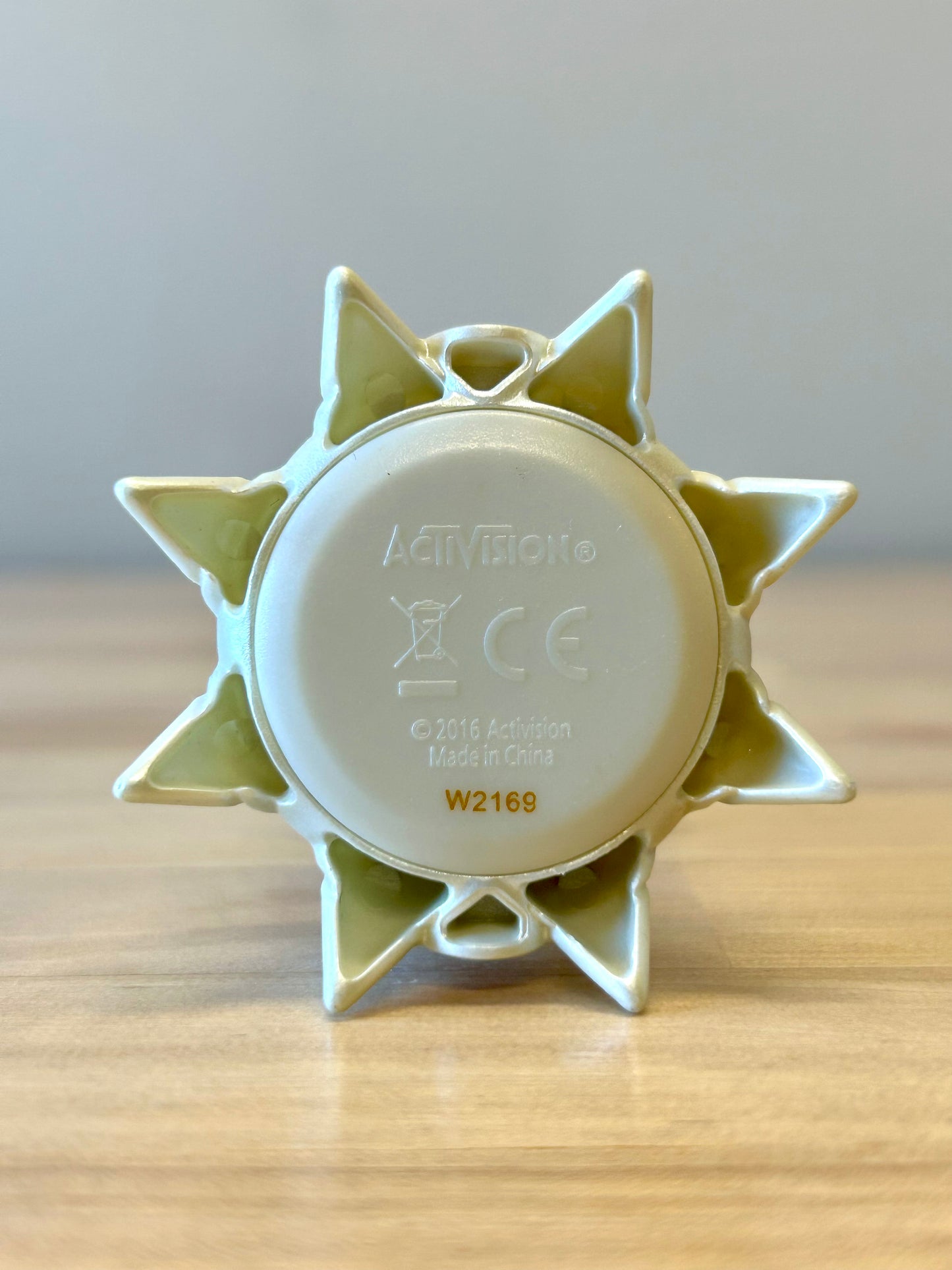 Green Lantern Light Fanged Creation Crystal (PortalPowerTV)