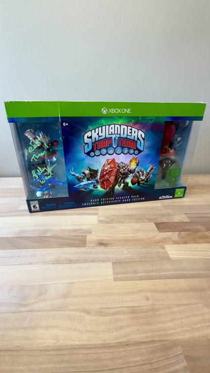 Trap Team Dark Edition Starter Pack - XBOX One (SIGNED)